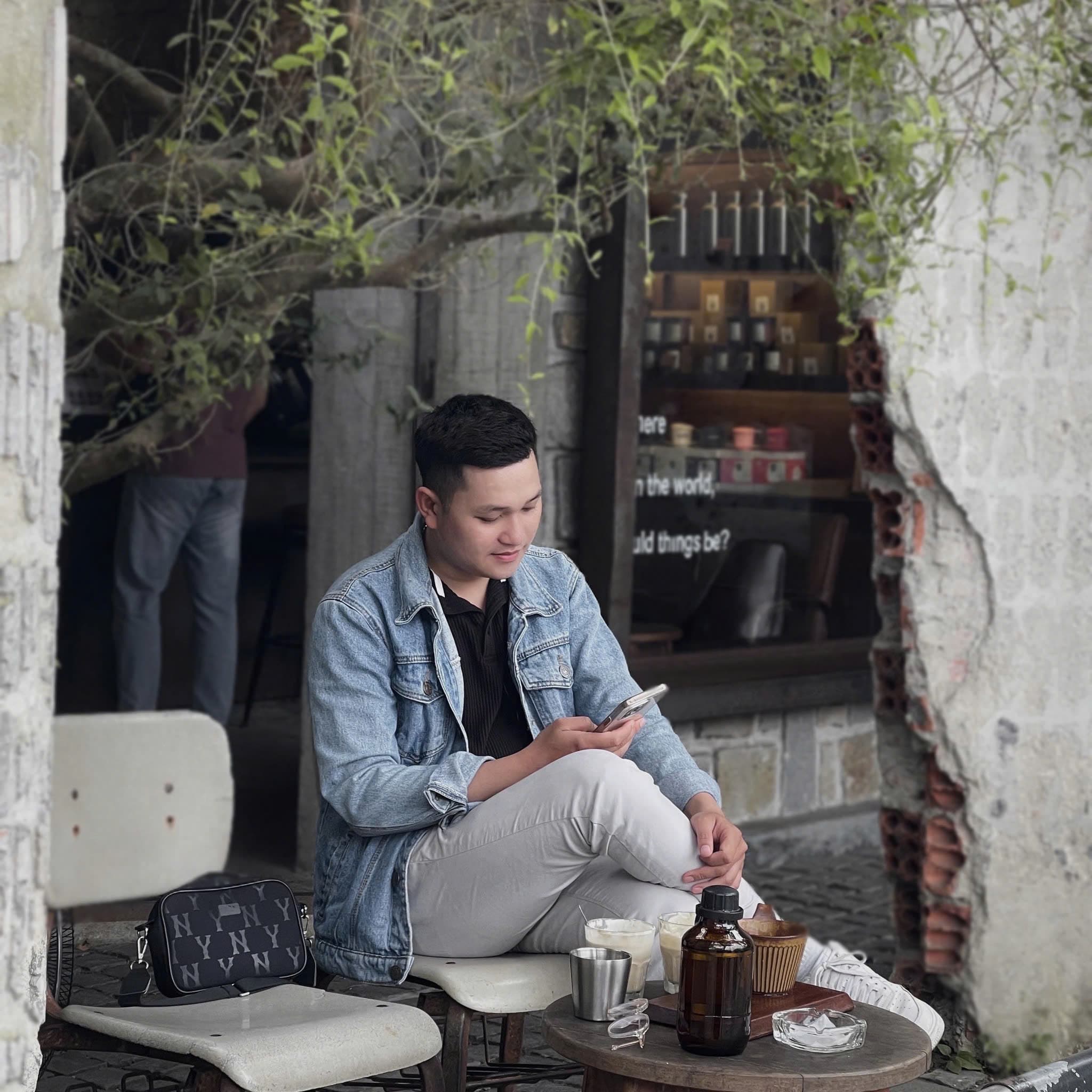 MẠNH QUYỀN